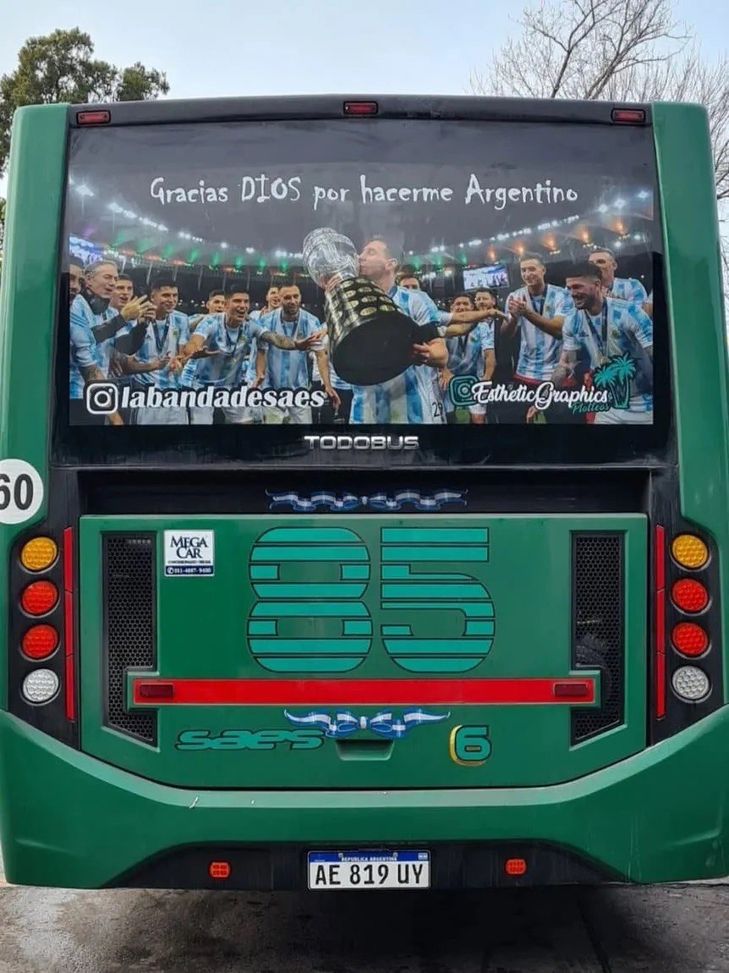 Argentina, linea autobus 85: ad ogni fermata il video del gol del secolo di Maradona nel 1986- immagine 5