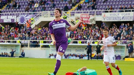 GERMOGLI PH: 24 OTTOBRE 2021 FIRENZE STADIO ARTEMIO FRANCHI SERIE A FIORENTINA VS CAGLIARI NELLA FOTO VLAHOVIC GERMOGLI PH: 24 OTTOBRE 2021 FIRENZE STADIO ARTEMIO FRANCHI SERIE A FIORENTINA VS CAGLIARI NELLA FOTO VLAHOVIC