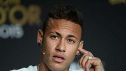 VIDEO / Le nuove scarpe di Neymar fanno centro. Un famoso artista le disegna per Nike