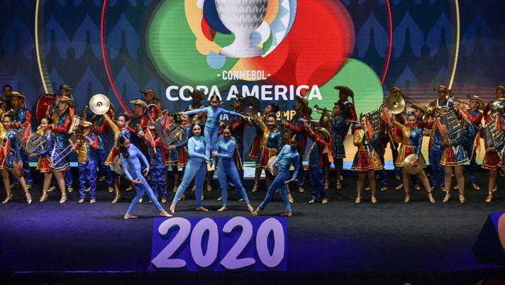CARTAGENA, COLOMBIA - DECEMBER 03: Colombian Baraona group performs during the draw for Copa America 2020 co-hosted by Argentina and Colombia at Centro de Convenciones de Cartagena de Indias on December 03, 2019 in Cartagena, Colombia.  (Photo by Guillermo Legaria/Getty Images) 