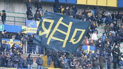Cori razzisti degli ultrà del Verona: “Niente negri, niente negri”