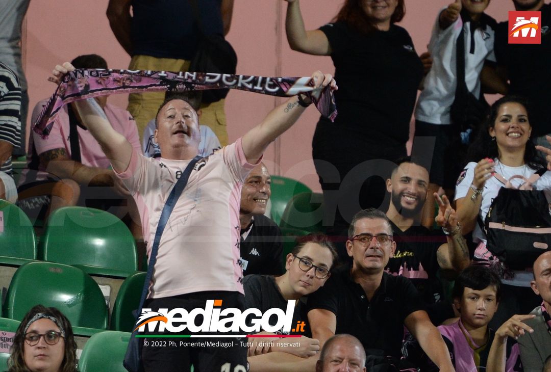 FOTOTIFO, Palermo-Ascoli 2-3: i tifosi allo stadio “Renzo Barbera” (Gallery) - immagine 48