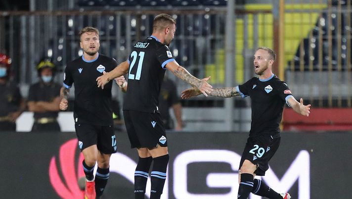 EMPOLI, ITALY - AUGUST 21: Mirko Lazzari and Sergej Milinkovic-Savic of SS Lazio celebrates after scoring a goal during the Serie A match between Empoli FC v SS Lazio at Stadio Carlo Castellani on August 21, 2021 in Empoli, Italy. (Photo by Gabriele Maltinti/Getty Images) EMPOLI, ITALY - AUGUST 21: Mirko Lazzari and Sergej Milinkovic-Savic of SS Lazio celebrates after scoring a goal during the Serie A match between Empoli FC v SS Lazio at Stadio Carlo Castellani on August 21, 2021 in Empoli, Italy. (Photo by Gabriele Maltinti/Getty Images)