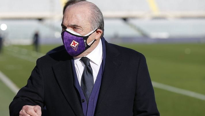 FLORENCE, ITALY - JANUARY 13: Rocco Commisso president of ACF Fiorentina during the Coppa Italia match between ACF Fiorentina and FC Internazionale at Artemio Franchi on January 13, 2021 in Florence, Italy. Sporting stadiums around Italy remain under strict restrictions due to the Coronavirus Pandemic as Government social distancing laws prohibit fans inside venues resulting in games being played behind closed doors. (Photo by Gabriele Maltinti/Getty Images) FLORENCE, ITALY - JANUARY 13: Rocco Commisso president of ACF Fiorentina during the Coppa Italia match between ACF Fiorentina and FC Internazionale at Artemio Franchi on January 13, 2021 in Florence, Italy. Sporting stadiums around Italy remain under strict restrictions due to the Coronavirus Pandemic as Government social distancing laws prohibit fans inside venues resulting in games being played behind closed doors. (Photo by Gabriele Maltinti/Getty Images)
