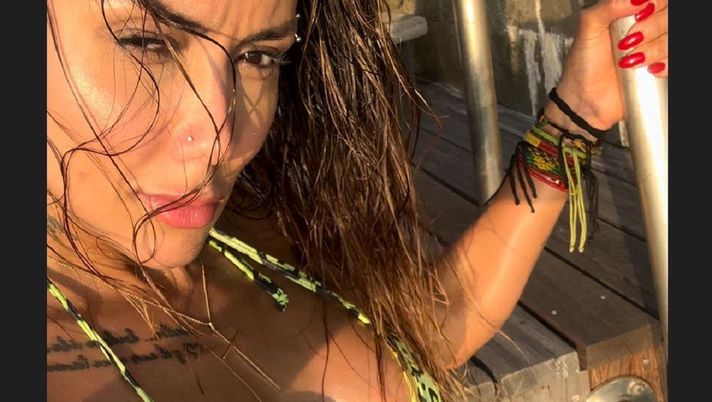 Sonia Isaza incanta dalle Maldive: le foto di Vidal scaldano i social  Sonia Isaza incanta dalle Maldive: le foto di Vidal scaldano i social - immagine 1