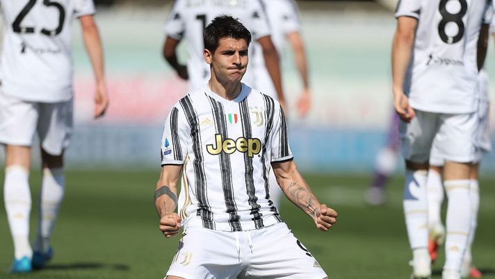 FLORENCE, ITALY - APRIL 25: Alvaro Morata of Juventus celebrates after scoring a goal during the Serie A match between ACF Fiorentina and Juventus at Stadio Artemio Franchi on April 25, 2021 in Florence, Italy. Sporting stadiums around Italy remain under strict restrictions due to the Coronavirus Pandemic as Government social distancing laws prohibit fans inside venues resulting in games being played behind closed doors. (Photo by Gabriele Maltinti/Getty Images) Morata-Juventus