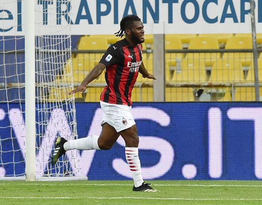 PARMA, ITALY - APRIL 10: Franck Kessie of AC Milan celebrates after scoring goal 0-2 during the Serie A match between Parma Calcio and AC Milan at Stadio Ennio Tardini on April 10, 2021 in Parma, Italy. Sporting stadiums around Italy remain under strict restrictions due to the Coronavirus Pandemic as Government social distancing laws prohibit fans inside venues resulting in games being played behind closed doors. (Photo by Giuseppe Bellini/Getty Images) PARMA, ITALY - APRIL 10: Franck Kessie of AC Milan celebrates after scoring goal 0-2 during the Serie A match between Parma Calcio and AC Milan at Stadio Ennio Tardini on April 10, 2021 in Parma, Italy. Sporting stadiums around Italy remain under strict restrictions due to the Coronavirus Pandemic as Government social distancing laws prohibit fans inside venues resulting in games being played behind closed doors. (Photo by Giuseppe Bellini/Getty Images)