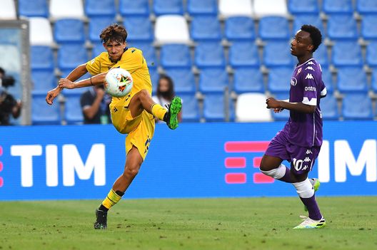REGGIO NELL'EMILIA, ITALY - AUGUST 26: Andrea Gresele of Hellas Verona in action during the Primavera TIM Cup Final match between Hellas Verona and ACF Fiorentina at Mapei Stadium - Citta' del Tricolore on August 26, 2020 in Reggio nell'Emilia, Italy. (Photo by Alessandro Sabattini/Getty Images) 