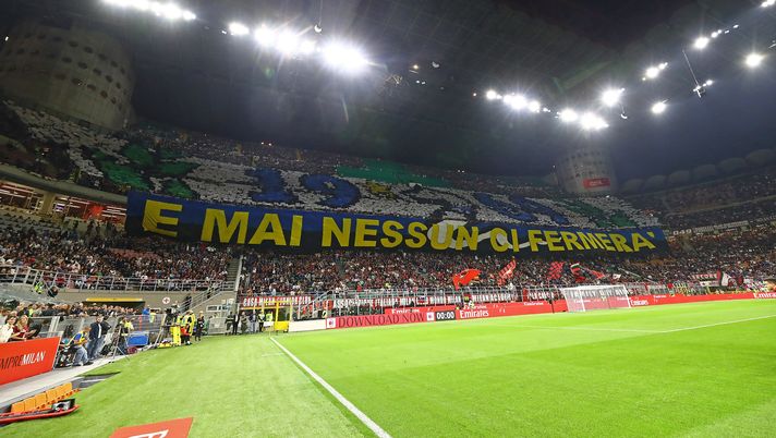 FOTO – Milan-Inter, lo spettacolo è anche sugli spalti: ecco la coreografia della Nord 