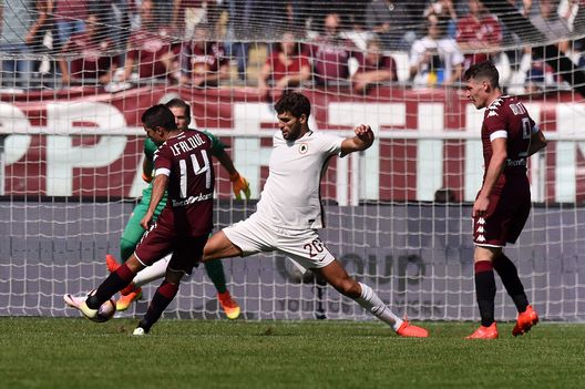 TURIN, ITALY - SEPTEMBER 25: Iago Falque of Torino scores his second goal (3-1) during the Serie A match between FC Torino and AS Roma at Stadio Olimpico di Torino on September 25, 2016 in Turin, Italy. (Photo by Tullio M. Puglia/Getty Images) TURIN, ITALY - SEPTEMBER 25: Iago Falque of Torino scores his second goal (3-1) during the Serie A match between FC Torino and AS Roma at Stadio Olimpico di Torino on September 25, 2016 in Turin, Italy. (Photo by Tullio M. Puglia/Getty Images)
