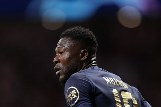 MADRID, SPAIN - SEPTEMBER 15: Chancel Mbemba of FC Porto in action during the UEFA Champions League group B match between Atletico Madrid and FC Porto at Wanda Metropolitano on September 15, 2021 in Madrid, Spain. (Photo by Gonzalo Arroyo Moreno/Getty Images) Idee e opportunità: tutti i parametri zero al vaglio degli scout viola- immagine 2