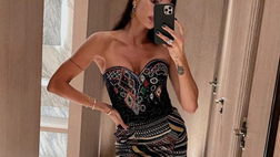 Lady Djordjevic scatena il web con il suo selfie. Look sexy per Jovana