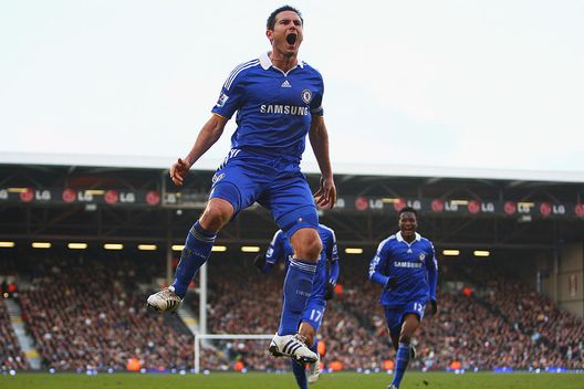 LONDON - DECEMBER 28: Frank Lampardof Chelsea celebrates with teammates after scoring his team's second goal during the Barclays Premier League match between Fulham and Chelsea at Craven Cottage on December 28, 2008 in London, England. (Photo by Phil Cole/Getty Images) LONDON - DECEMBER 28: Frank Lampardof Chelsea celebrates with teammates after scoring his team's second goal during the Barclays Premier League match between Fulham and Chelsea at Craven Cottage on December 28, 2008 in London, England. (Photo by Phil Cole/Getty Images)