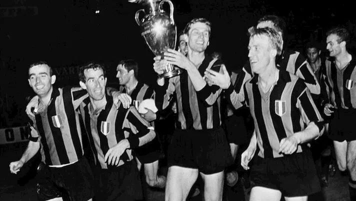 Maglie storiche l Inter mette in vendita due divise che faranno impazzire i tifosi FC Inter 1908