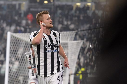 Matthijs de Ligt Mercato Juve, al lavoro per progettare la difesa del futuro - immagine 1