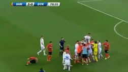 VIDEO / Che rissa in Shakhtar-Dinamo Kiev! 30 giocatori coinvolti