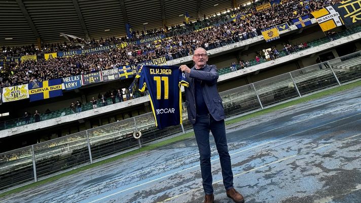 Foto Hellas Verona F.C. Festa al Bentegodi, prima di Verona-Napoli omaggio ad Elkjaer - immagine 1