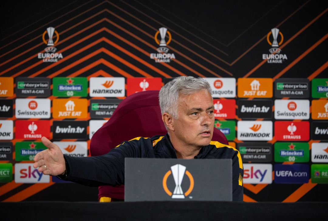 Roma, la conferenza stampa di Mourinho e Spinazzola – FOTO GALLERY - immagine 17
