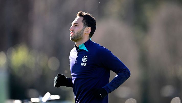 Sangue freddo e calma, Calhanoglu è il cervellone dell’Inter. La mente il superpotere - immagine 1