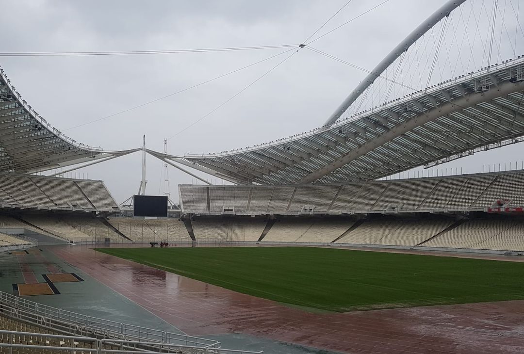 L'interno dello Spyros Louis di Atene