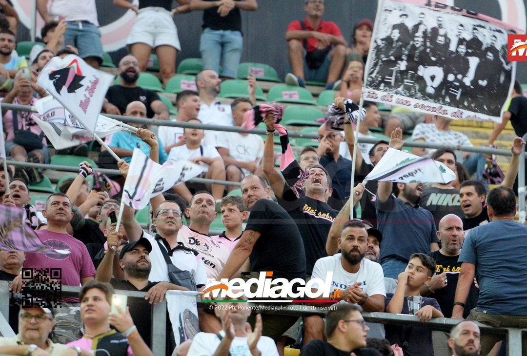 FOTOTIFO, Palermo-Perugia 2-0: i tifosi allo stadio Renzo Barbera (Gallery) - immagine 52