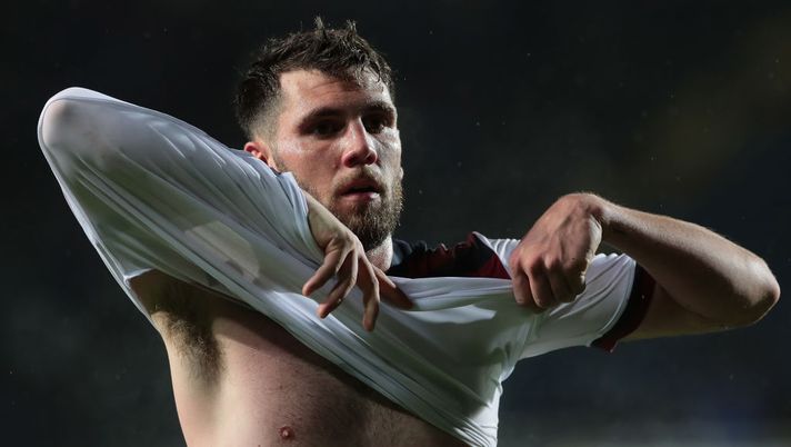 BERGAMO, ITALY - APRIL 04:  Arturo Calabresi of Bologna FC looks dejected at the end of the Serie A match between Atalanta BC and Bologna FC at Stadio Atleti Azzurri d'Italia on April 4, 2019 in Bergamo, Italy.  (Photo by Emilio Andreoli/Getty Images) 
