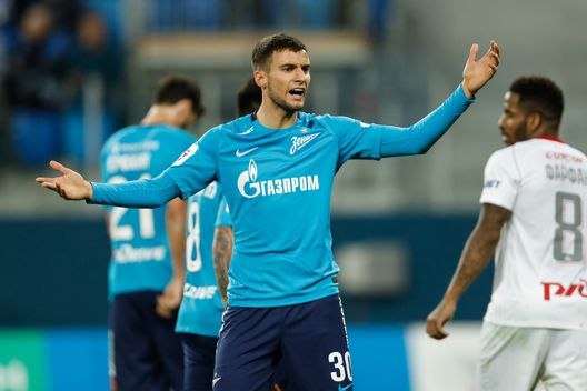 SAINT PETERSBURG, RUSSIA - OCTOBER 29: Emanuel Mammana (C) of FC Zenit Saint Petersburg reacts during the Russian Football League match between FC Zenit St. Petersburg and FC Lokomotiv Moscow on October 29, 2017 at Saint Petersburg Stadium in Saint Petersburg, Russia. Il dramma di Mammana, a un passo dal suicidio - immagine 1