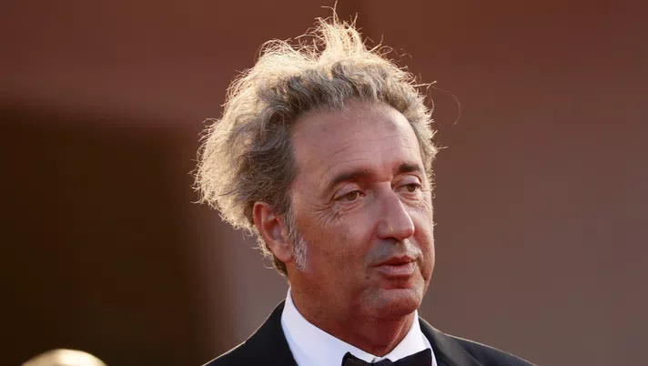 FOTO Sorrentino: “Prove tecniche di esultanza”. E pubblica il Cardinal Voiello! - immagine 1