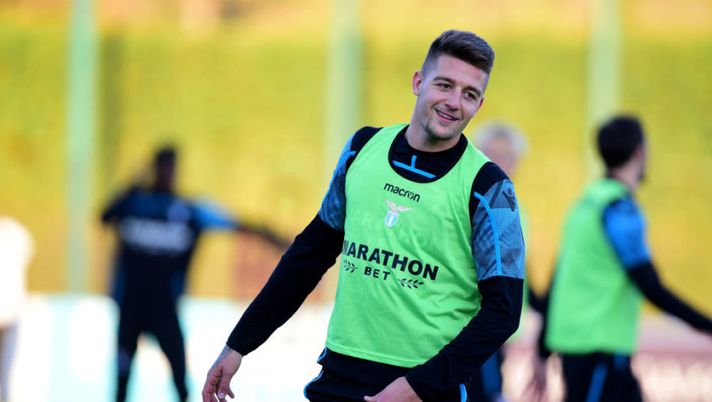 ROME, ITALY - DECEMBER 05: Sergej Milinkovic Savic of SS lazio looks on during the SS Lazio training session at the Formello Center on December 5, 2018 in Rome, Italy. (Photo by Marco Rosi/Getty Images) Lazio, Immobile a parte: leggero affaticamento. Riecco Radu, il rientro di Milinkovic… - immagine 1