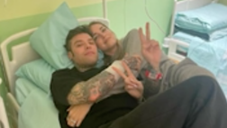 VIDEO / Fedez si commuove per il regalo di Leone. Poi il post sulla malattia