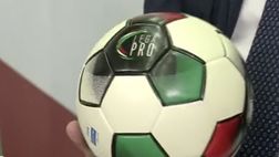 Serie C, Ghirelli presenta il nuovo pallone: “Innovativo e tecnologico”