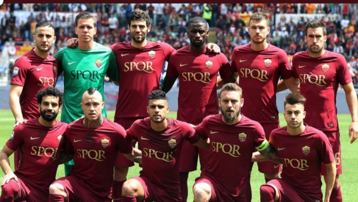 SPQR, Quella è la nostra maglia più bella: il pronunciamento dei tifosi romanisti SPQR, Quella è la nostra maglia più bella: il pronunciamento dei tifosi romanisti