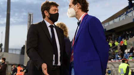 REGGIO NELL'EMILIA, ITALY - MAY 19: Andrea Agnelli, President of Juventus and John Elkann look on during the TIMVISION Cup Final between Atalanta BC and Juventus on May 19, 2021 in Reggio nell'Emilia, Italy. A limited number of fans will be allowed into the stadium as Coronavirus restrictions begin to ease in the UK. (Photo by Marco Rosi/Getty Images for Lega Serie A) REGGIO NELL'EMILIA, ITALY - MAY 19: Andrea Agnelli, President of Juventus and John Elkann look on during the TIMVISION Cup Final between Atalanta BC and Juventus on May 19, 2021 in Reggio nell'Emilia, Italy. A limited number of fans will be allowed into the stadium as Coronavirus restrictions begin to ease in the UK. (Photo by Marco Rosi/Getty Images for Lega Serie A)