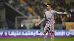 300 anni Arabia Saudita, Cristiano Ronaldo festeggia con tunica e spada