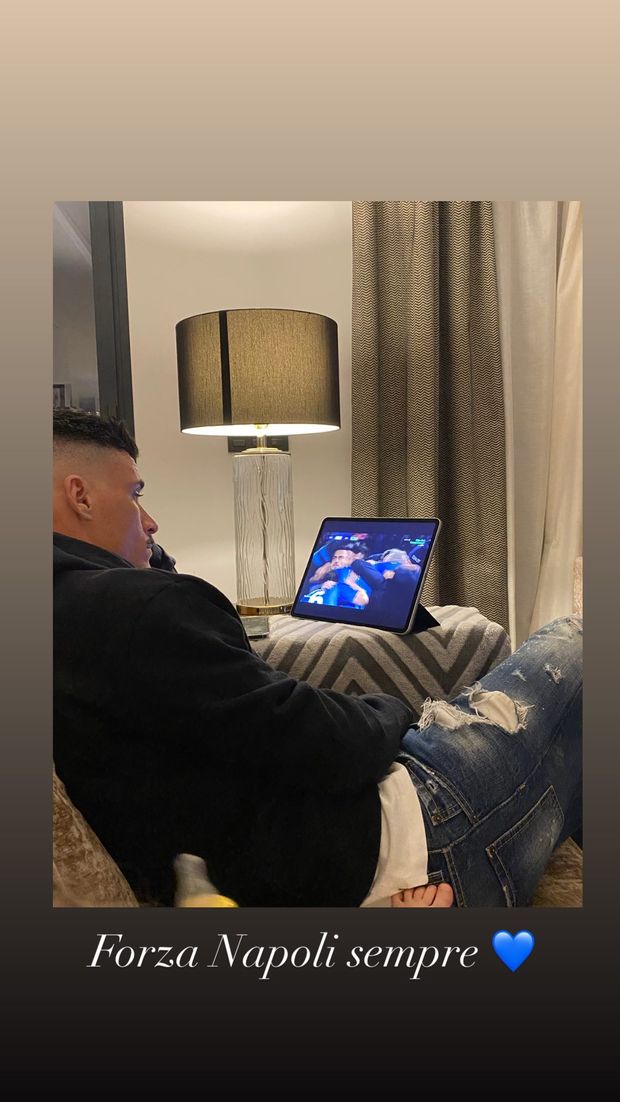 FOTO Callejon, Napoli ancora nel cuore: guarda il match con la Juve con sua moglie- immagine 3