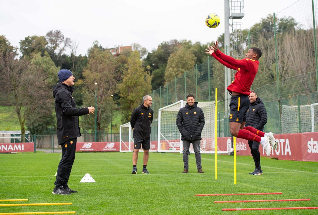 Roma, l’allenamento prima della partenza per il Portogallo – FOTO GALLERY - immagine 38