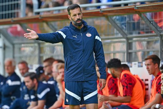 Ruud van Nistelrooy (Photo by Thomas F. Starke/Getty Images) Via con effetto immediato, Van Nistelrooy lascia il PSV: i motivi dell’addio- immagine 2