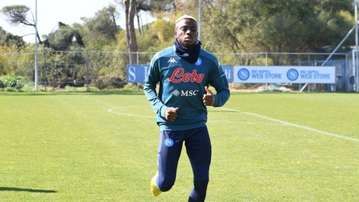 Osimhen torna ad allenarsi! Petagna, il recupero procede a rilento: le ultime Osimhen torna ad allenarsi! Petagna, il recupero procede a rilento: le ultime