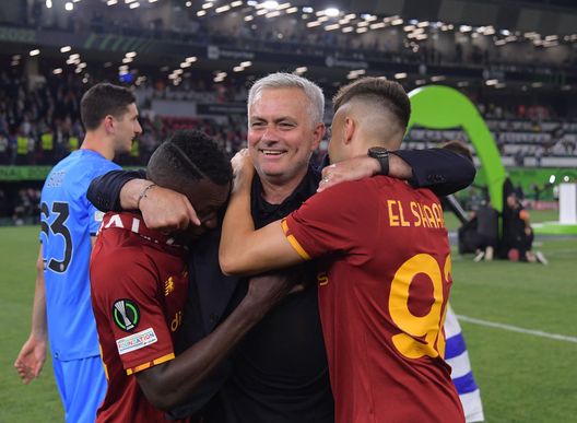 Getty Images Pinto: “Parlerò dopo il mercato”. Svilar si presenta. La Roma saluta Mkhitaryan- immagine 2