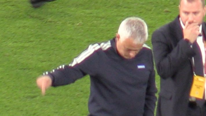 Mourinho, il gesto a fine partita svela il futuro: “Io resto qui” - immagine 1