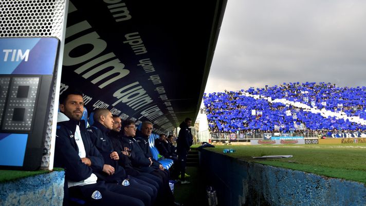 BRESCIA, ITALY - NOVEMBER 09: Head coach Fabio Grosso of Brescia reacts during the Serie A match between Brescia Calcio and Torino FC at Stadio Mario Rigamonti on November 09, 2019 in Brescia, Italy. (Photo by Tullio M. Puglia/Getty Images) BRESCIA, ITALY - NOVEMBER 09: Head coach Fabio Grosso of Brescia reacts during the Serie A match between Brescia Calcio and Torino FC at Stadio Mario Rigamonti on November 09, 2019 in Brescia, Italy. (Photo by Tullio M. Puglia/Getty Images)