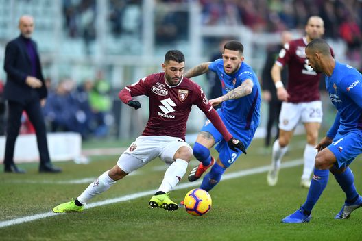 TURIN, ITALY - JANUARY 13: Iago Falque (L) of Torino FC is challenged by Cristiano Biraghi of ACF Fiorentina during the Coppa Italia match between Torino FC and ACF Fiorentina at Olimpico Stadium on January 13, 2019 in Turin, Italy. (Photo by Valerio Pennicino/Getty Images) TURIN, ITALY - JANUARY 13: Iago Falque (L) of Torino FC is challenged by Cristiano Biraghi of ACF Fiorentina during the Coppa Italia match between Torino FC and ACF Fiorentina at Olimpico Stadium on January 13, 2019 in Turin, Italy. (Photo by Valerio Pennicino/Getty Images)