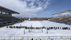 Coppa del Giappone, rischio rinvio per neve: ma 150 tifosi spazzano tutto e finisce ai rigori…