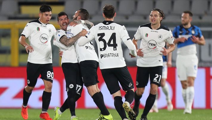 LA SPEZIA, ITALY - APRIL 21: Diego Farias of Spezia Calcio celebrates after scoring a goal during the Serie A match between Spezia Calcio  and FC Internazionale at Stadio Alberto Picco on April 21, 2021 in La Spezia, Italy.  (Photo by Gabriele Maltinti/Getty Images) 
