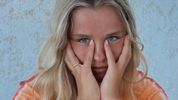 Lady de Jong si prende gioco dei tifosi del Manchester United: “Frenkie verrà da voi…”
