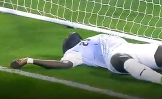 Paura in Qatar: Coulibaly crolla in campo con le convulsioni Paura in Qatar: Coulibaly crolla in campo con le convulsioni - immagine 1