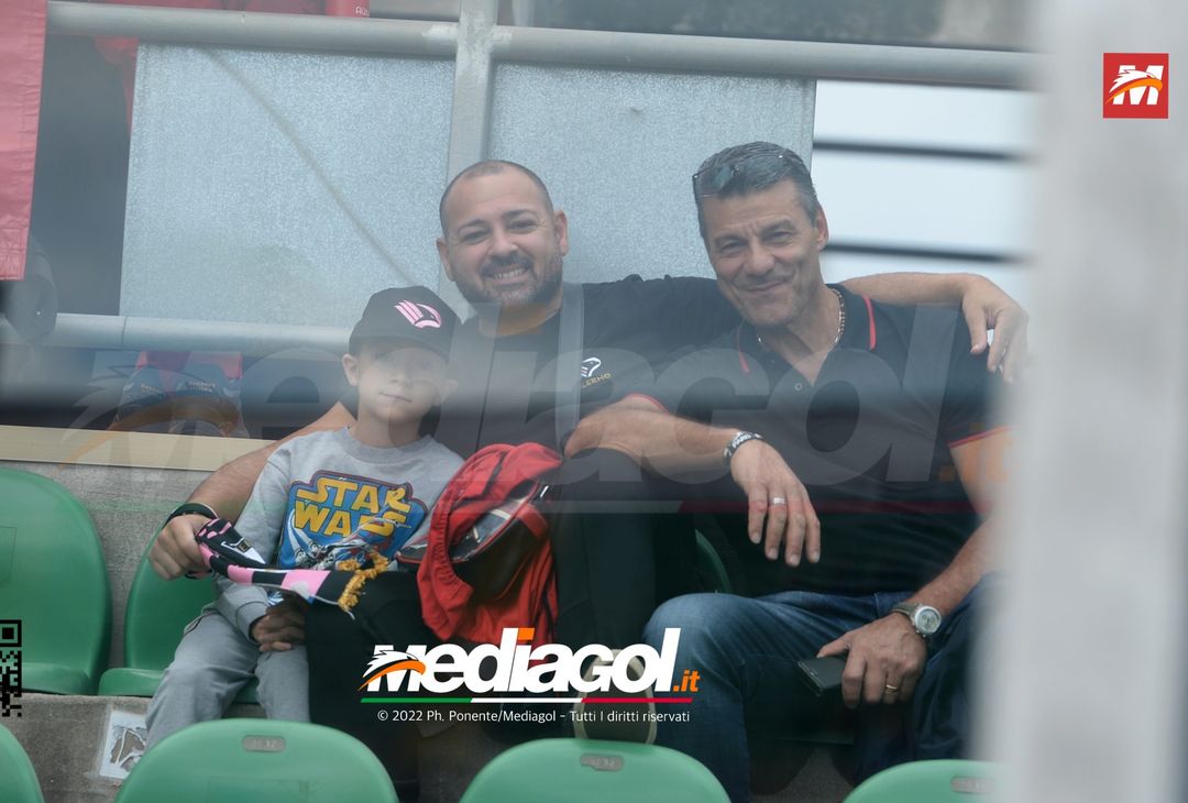 FOTOTIFO Palermo-Pisa 3-3, i tifosi allo Stadio “Renzo Barbera” (Gallery) - immagine 38