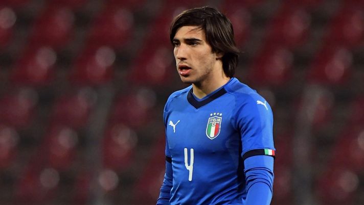 Sandro Tonali, centrocampista del MIlan, con la maglia dell'Italia Under 21 (credits: GETTY Images) 