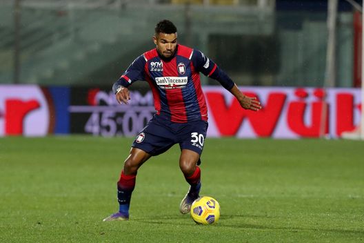 CROTONE, ITALY - JANUARY 17: Junior Messias of Crotone during the Serie A match between FC Crotone and Benevento Calcio at Stadio Comunale Ezio Scida on January 17, 2021 in Crotone, Italy. (Photo by Maurizio Lagana/Getty Images) CROTONE, ITALY - JANUARY 17: Junior Messias of Crotone during the Serie A match between FC Crotone and Benevento Calcio at Stadio Comunale Ezio Scida on January 17, 2021 in Crotone, Italy. (Photo by Maurizio Lagana/Getty Images)