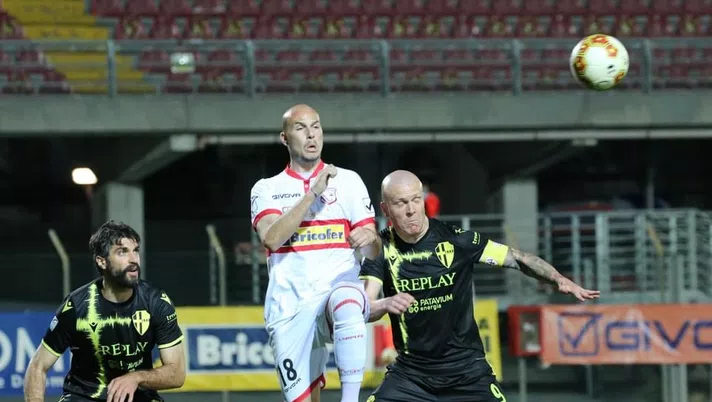 Hallfredsson per il momento dice no al Sona, sondaggio del Legnago